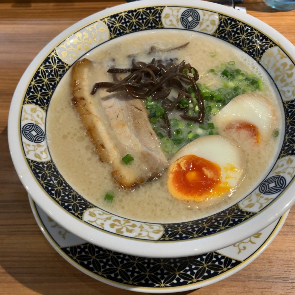 ASTROBLACKさんが投稿した南森町ラーメン / つけ麺のお店麺's room 神虎 南森町店/メンズ ルーム カミトラ ミナミモリマチテンの写真