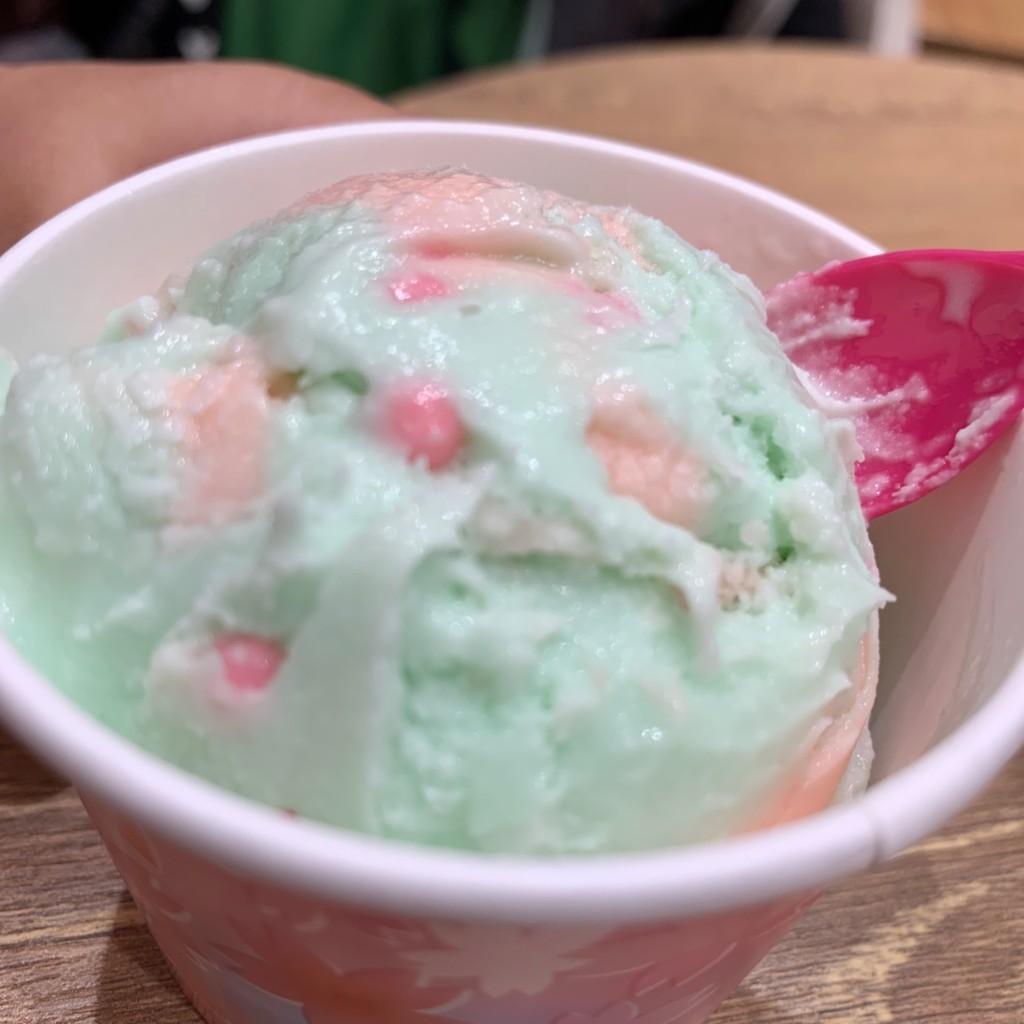 ユーザーが投稿したレギュラーカップの写真 - 実際訪問したユーザーが直接撮影して投稿した舞浜アイスクリームサーティワンアイスクリーム イクスピアリ店の写真