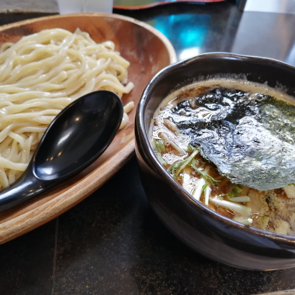 ユーザーが投稿した魚介鶏つけ麺の写真 - 実際訪問したユーザーが直接撮影して投稿した胡屋ラーメン専門店麺やKEIJIRO 本店	の写真