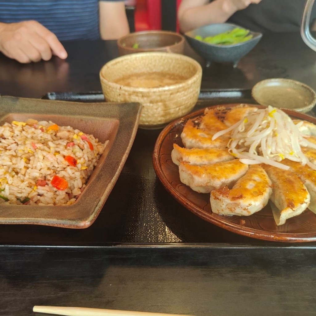 ユーザーが投稿した浜松餃子とチャーハンセットの写真 - 実際訪問したユーザーが直接撮影して投稿した伝法中華料理五味八珍 伝法店の写真