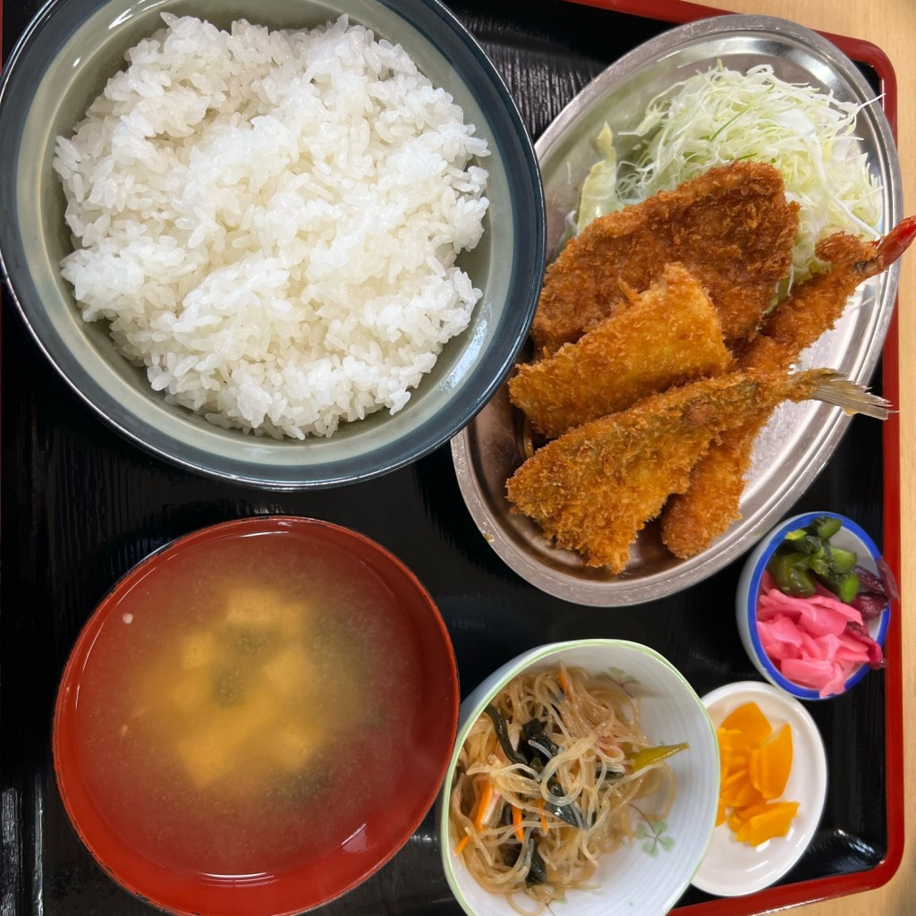 ユーザーが投稿したミックスフライ定食の写真 - 実際訪問したユーザーが直接撮影して投稿した山寺町定食屋食堂 アサドラの写真