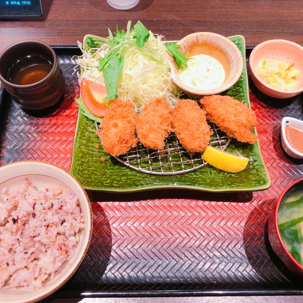 ユーザーが投稿した広島産カキフライ定食の写真 - 実際訪問したユーザーが直接撮影して投稿した三橋定食屋大戸屋 モレラ岐阜店の写真