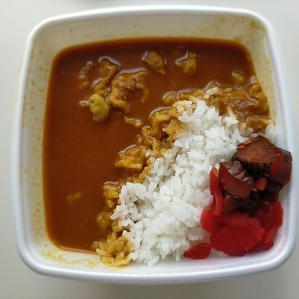 ユーザーが投稿したチキンカレーの写真 - 実際訪問したユーザーが直接撮影して投稿した東上野カレーサカエヤの写真