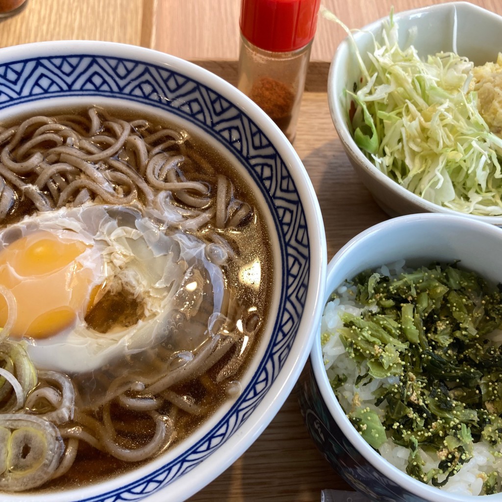 ユーザーが投稿した月見そば明太高菜丼セットの写真 - 実際訪問したユーザーが直接撮影して投稿した南一条西定食屋でらの写真