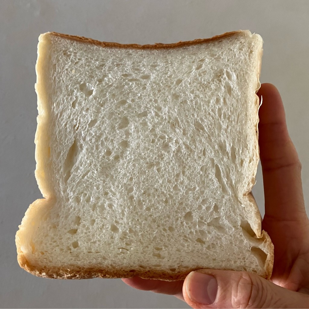 ユーザーが投稿した食パンの写真 - 実際訪問したユーザーが直接撮影して投稿した瑞江ベーカリーLISZTの写真