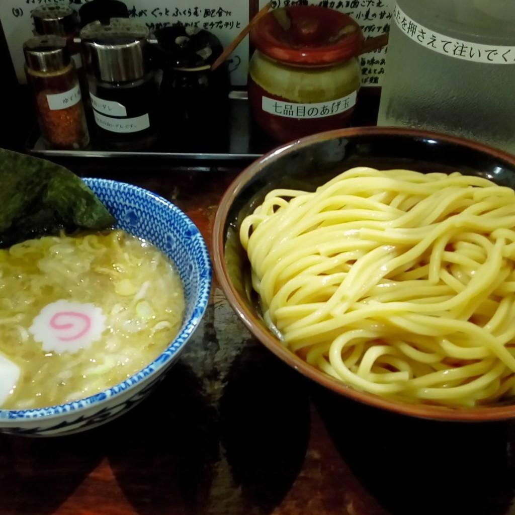 0m0kan3d0さんが投稿した本町ラーメン / つけ麺のお店つけ麺 紅葉/ジカセイメン ツケメン モミジの写真