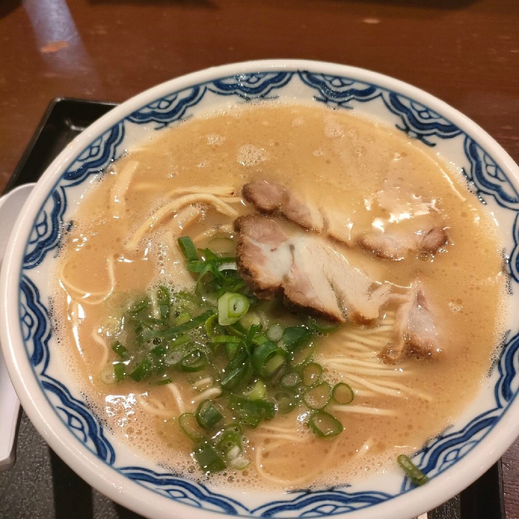 にっくんんんさんが投稿した丸の内ラーメン専門店のお店博多麺房 赤のれん 丸の内店/ハカタメンボウ アカノレン マルノウチテンの写真