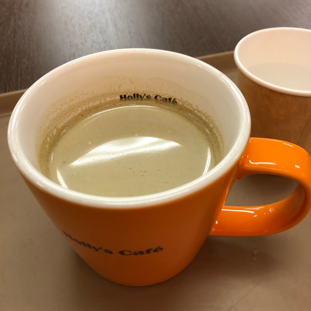 ユーザーが投稿したほうじ茶ラテの写真 - 実際訪問したユーザーが直接撮影して投稿した月鉾町カフェホリーズカフェ 四条室町店の写真