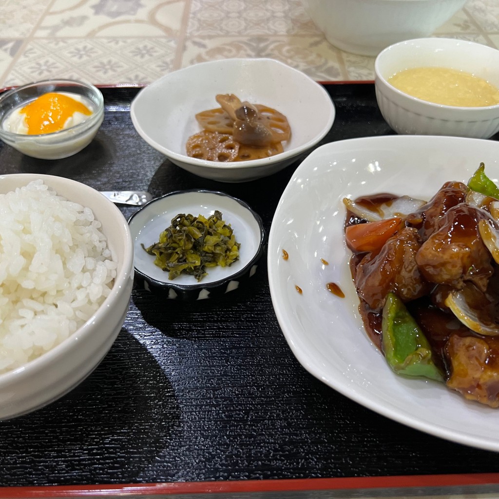 ユーザーが投稿した酢豚定食の写真 - 実際訪問したユーザーが直接撮影して投稿した野方中華料理めし処 たかさん食堂の写真