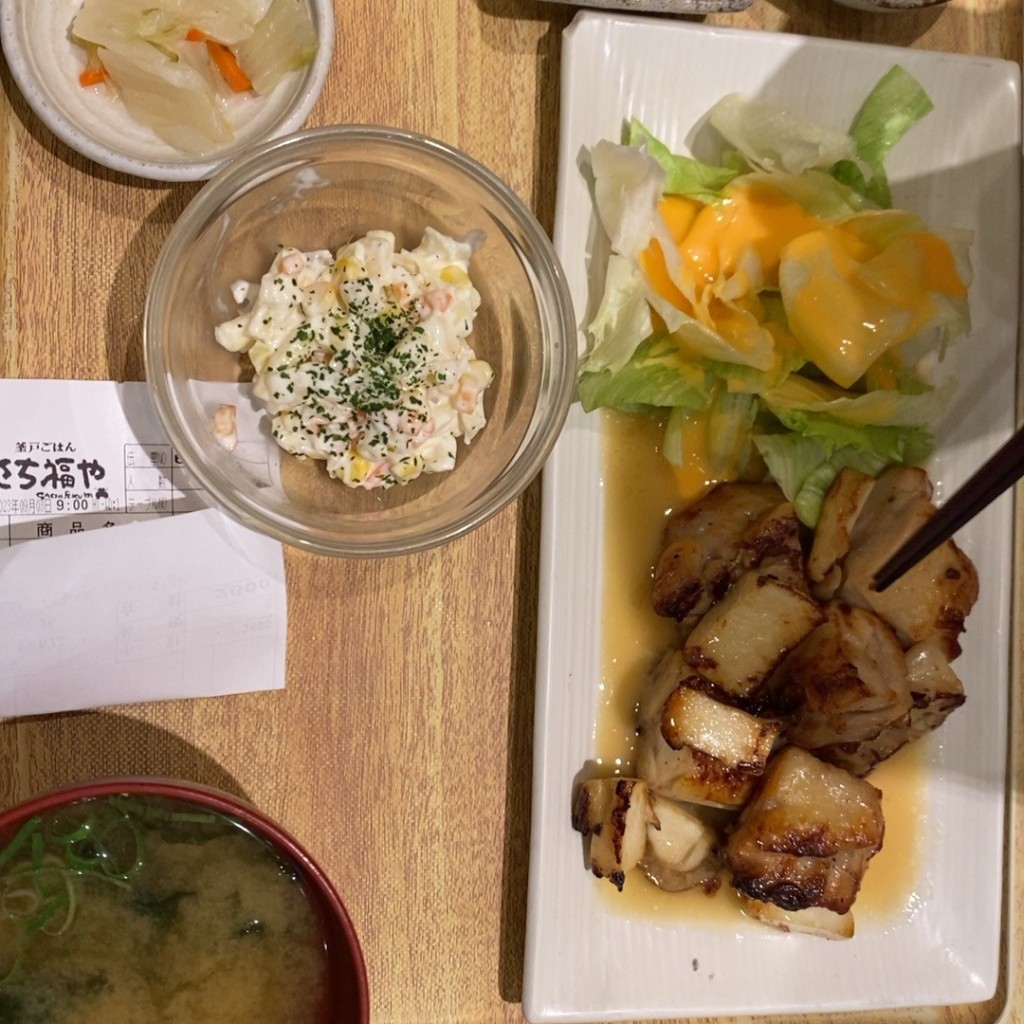 ユーザーが投稿した鶏との写真 - 実際訪問したユーザーが直接撮影して投稿した南沢定食屋さち福やカフェ イオンモール東久留米店の写真