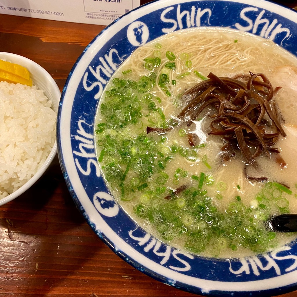 kanappleさんが投稿した博多駅中央街ラーメン専門店のお店博多純情らーめん ShinShin 博多デイトス店/ハカタジュンジョウラーメン シンシン ハカタデイトステンの写真