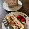 ケーキ - 実際訪問したユーザーが直接撮影して投稿した北長狭通カフェCafe Mamouniaの写真のメニュー情報