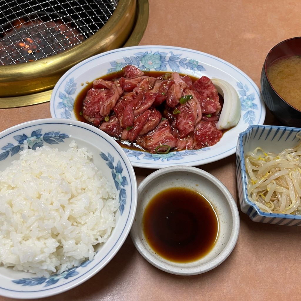 ユーザーが投稿した焼肉定食の写真 - 実際訪問したユーザーが直接撮影して投稿した上大野肉料理シンゴの写真