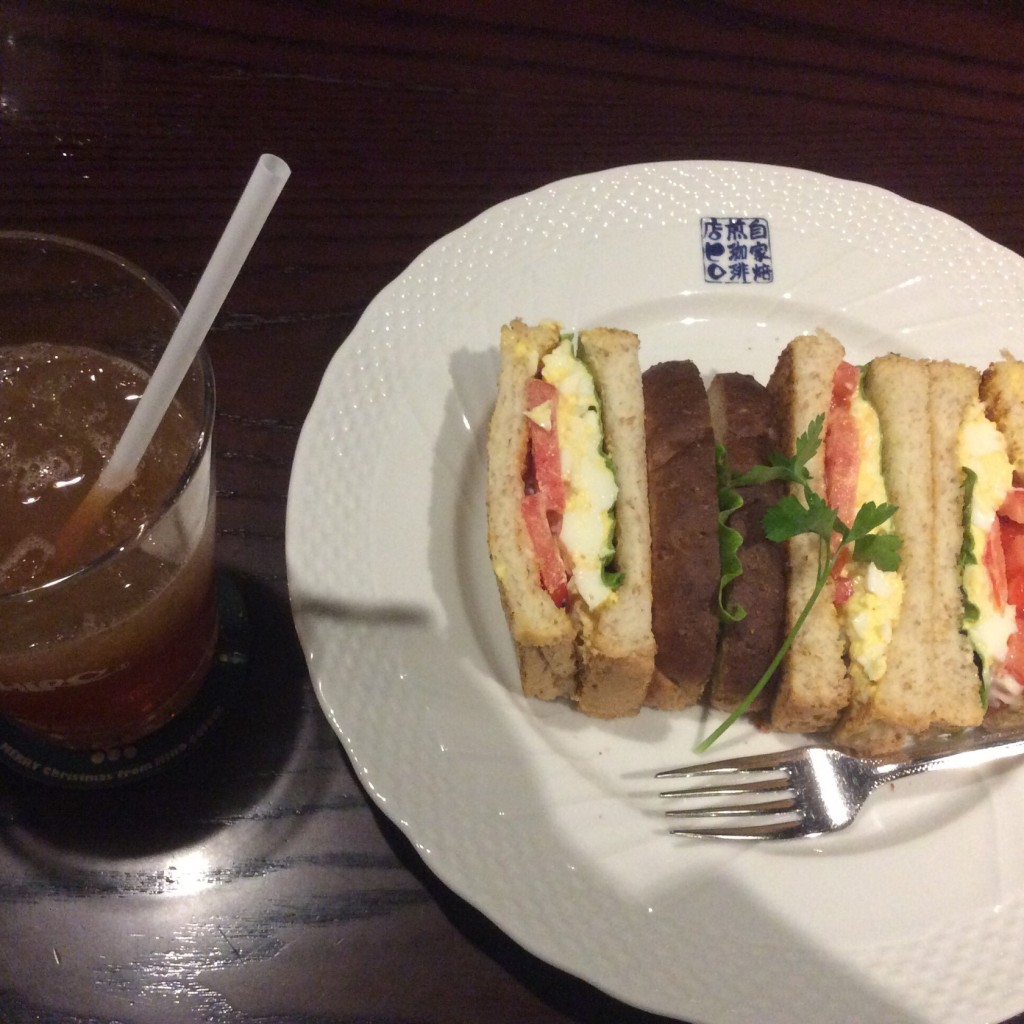 ユーザーが投稿したエッグ&トマト サンドイッチの写真 - 実際訪問したユーザーが直接撮影して投稿した小野原西カフェヒロコーヒー 箕面小野原店の写真