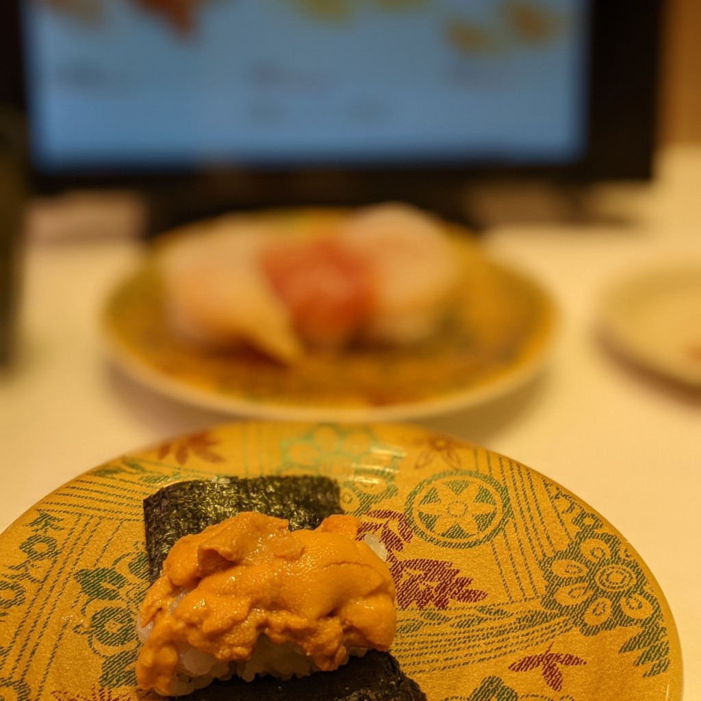 ユーザーが投稿した330円皿(金皿)の写真 - 実際訪問したユーザーが直接撮影して投稿した西新井栄町回転寿司回転寿司みさき アリオ西新井の写真