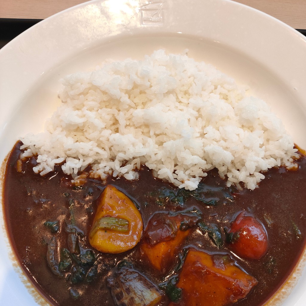 ユーザーが投稿した欧風彩り野菜カレーの写真 - 実際訪問したユーザーが直接撮影して投稿した田原カレーマイカリー食堂 那覇小禄店の写真