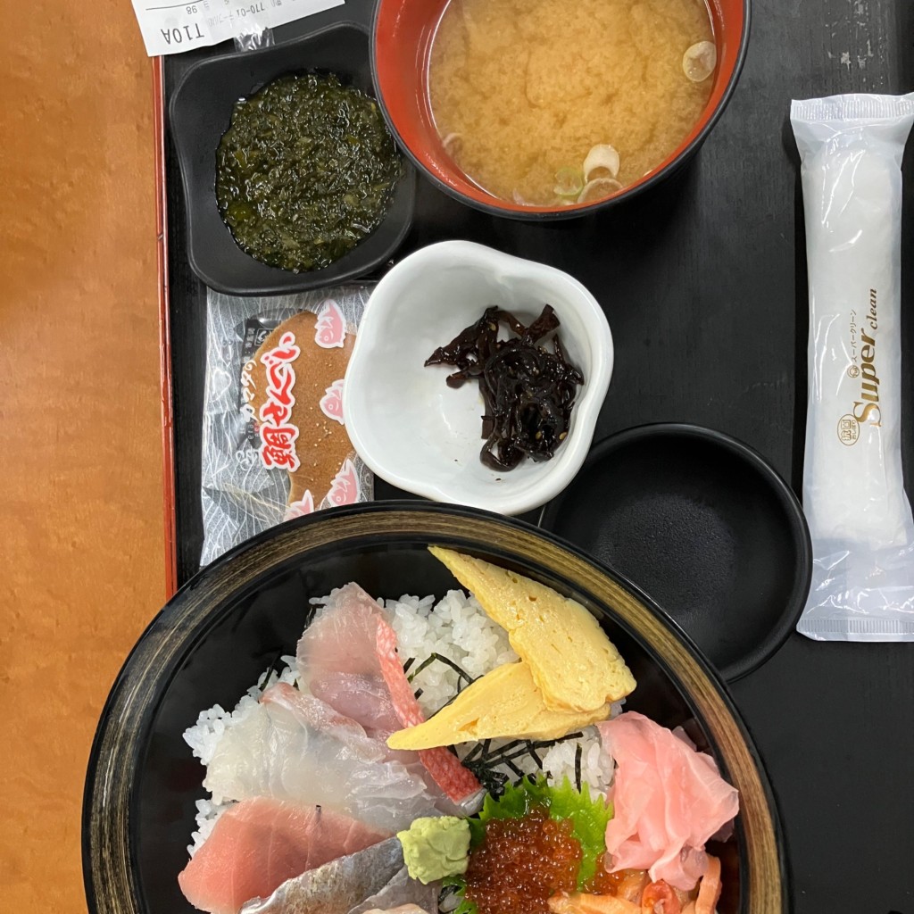 ユーザーが投稿した赤玉地魚丼の写真 - 実際訪問したユーザーが直接撮影して投稿した金谷魚介 / 海鮮料理漁師料理 かなやの写真