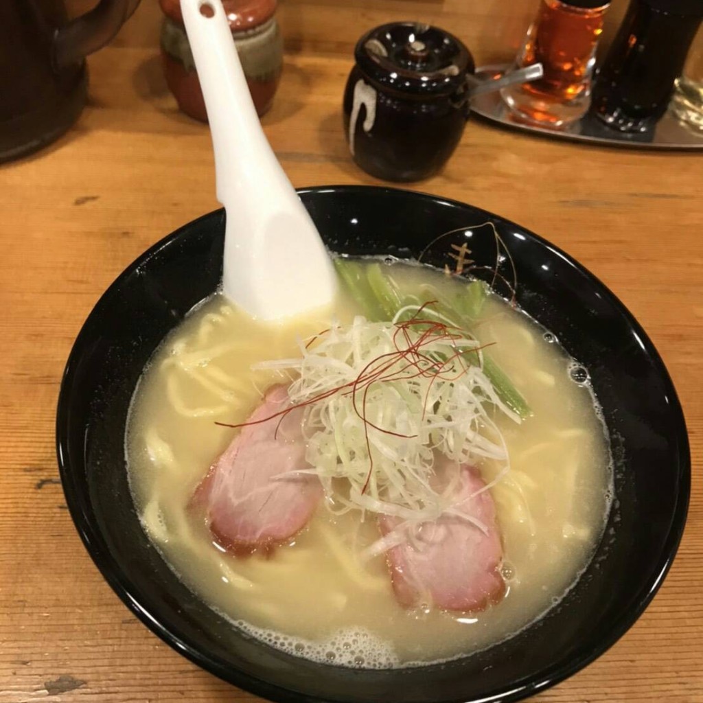 ユーザーが投稿した鶏白湯ラーメンの写真 - 実際訪問したユーザーが直接撮影して投稿した下目黒ラーメン専門店鶏そば きび 目黒店の写真