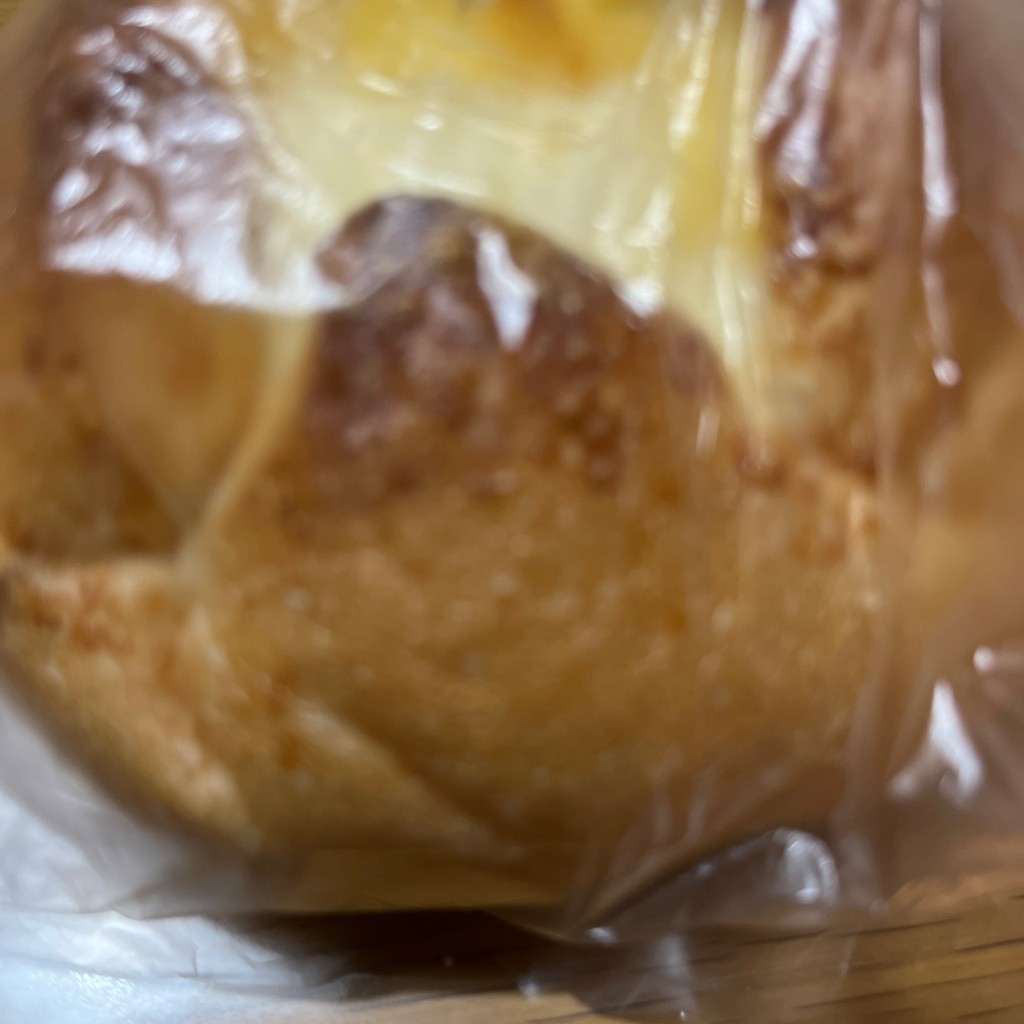 ユーザーが投稿したハイジノチーズパンの写真 - 実際訪問したユーザーが直接撮影して投稿した博多駅中央街ベーカリートランドール 博多駅店の写真