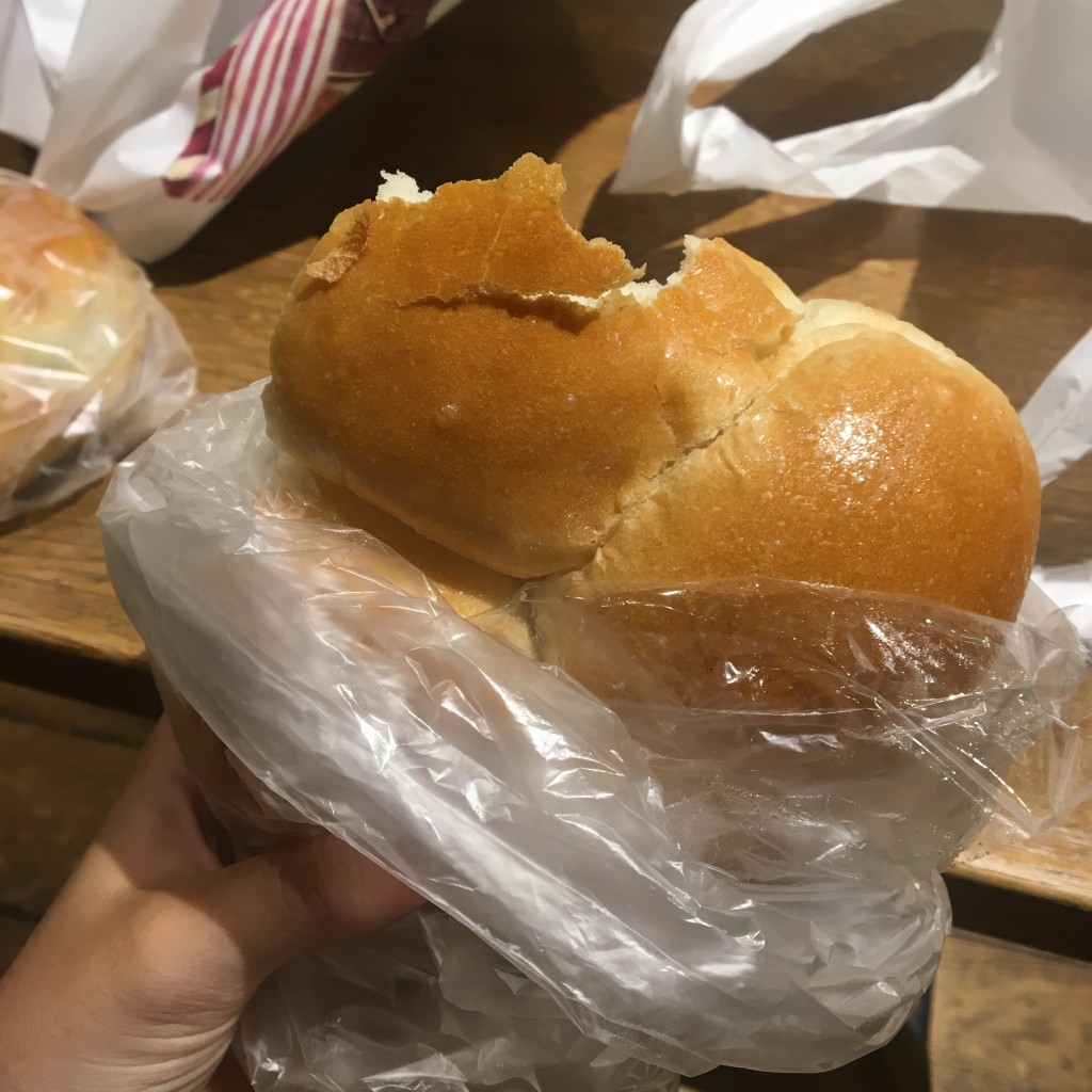 ユーザーが投稿したちいさなしあわせパンの写真 - 実際訪問したユーザーが直接撮影して投稿した大通西ベーカリーどんぐり 大通店の写真