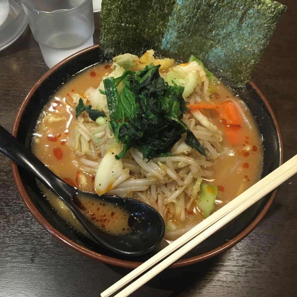 ユーザーが投稿した野菜ラーメンの写真 - 実際訪問したユーザーが直接撮影して投稿した和田ラーメン専門店831家 和田店の写真