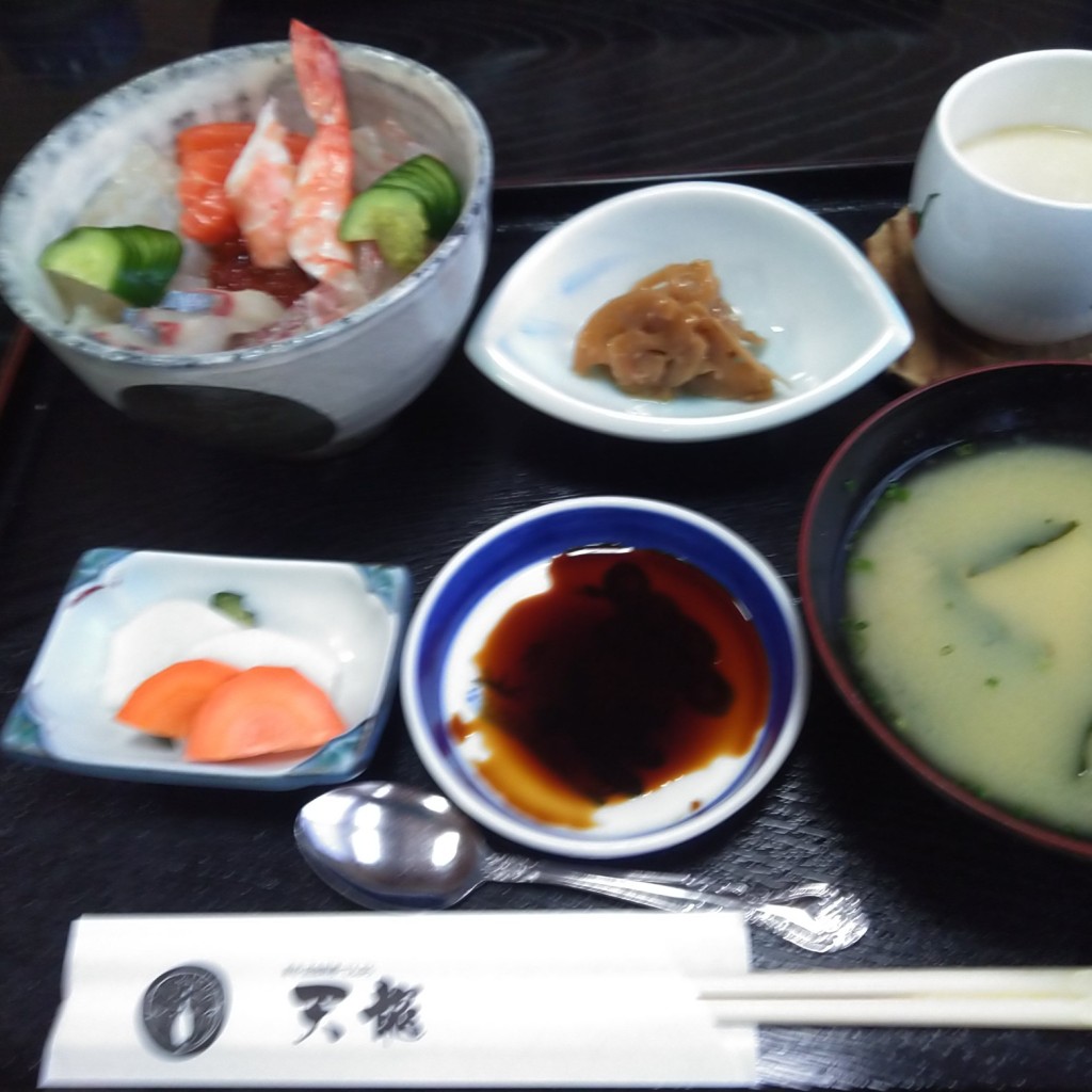 ユーザーが投稿した海鮮丼の写真 - 実際訪問したユーザーが直接撮影して投稿した港町寿司天龍の写真