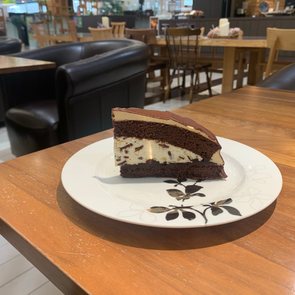 ユーザーが投稿したチョコレートケーキの写真 - 実際訪問したユーザーが直接撮影して投稿した西の原カフェモア カフェ 千葉ニュータウン店の写真