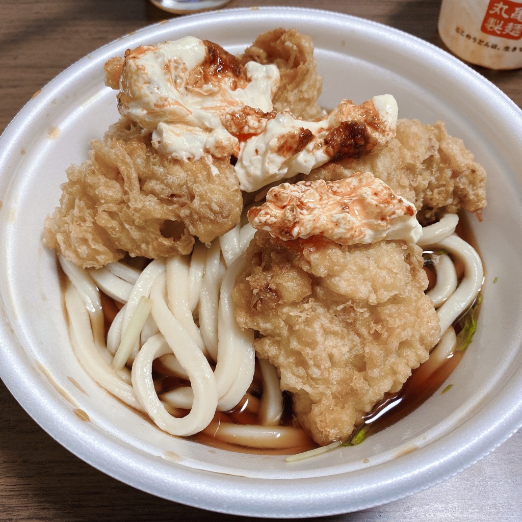 ユーザーが投稿した赤タル鶏天ブッカケの写真 - 実際訪問したユーザーが直接撮影して投稿した藤ノ木うどん丸亀製麺 イオンモール伊丹店の写真