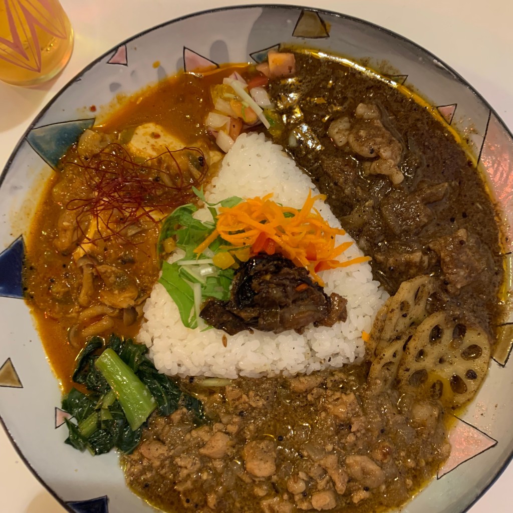 kaninaさんが投稿した西本町カレーのお店カカカリーリニニ/cacacurry Re: NEAT NEATの写真