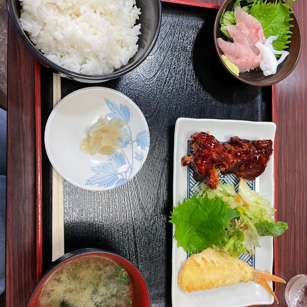 ユーザーが投稿した甘辛鶏唐イトヨリ天ぷら定食の写真 - 実際訪問したユーザーが直接撮影して投稿した本郷定食屋豊住の写真