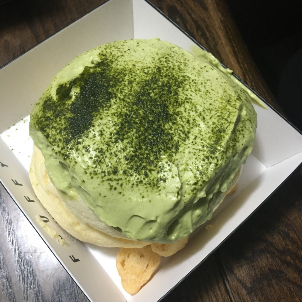 ユーザーが投稿したホールケーキ(4月限定) とろ~り抹茶のティラミス パンケーキの写真 - 実際訪問したユーザーが直接撮影して投稿した築地スイーツcafeRob和歌山の写真