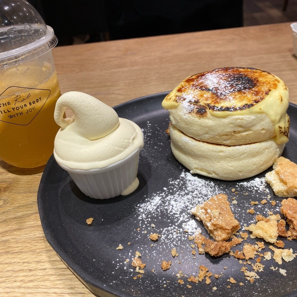 ユーザーが投稿したロブパンケーキクリームブリュレの写真 - 実際訪問したユーザーが直接撮影して投稿した南大高カフェCafe Blissの写真