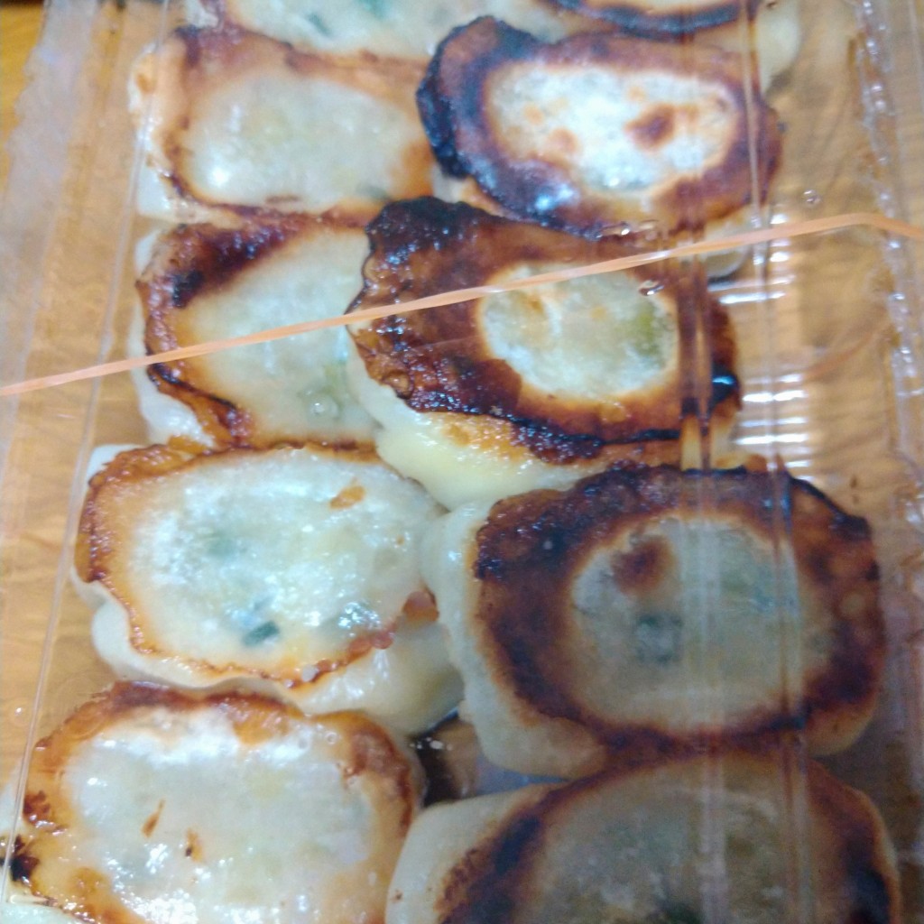 ユーザーが投稿したチーズ焼き餃子の写真 - 実際訪問したユーザーが直接撮影して投稿した市名坂餃子上海餃子館の写真