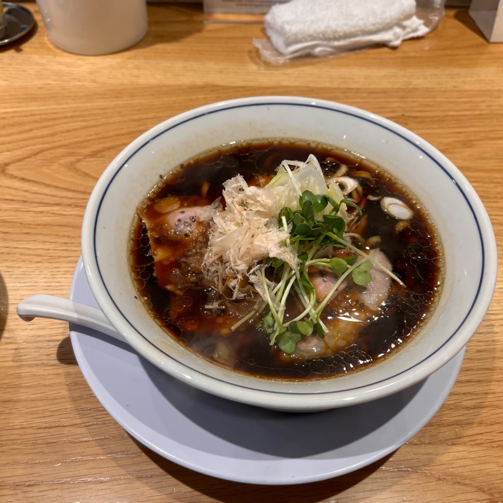 FUJI山のグルメ記録帳さんが投稿した難波中ラーメン専門店のお店らーめん 鱗 難波店の写真