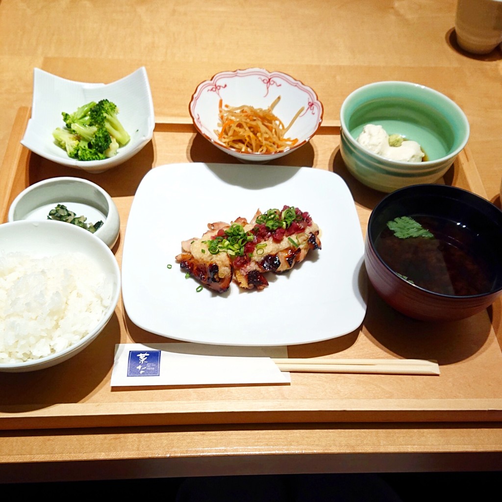 ユーザーが投稿したLunch本日おすすめ御膳の写真 - 実際訪問したユーザーが直接撮影して投稿した博多駅中央街居酒屋菜な の写真