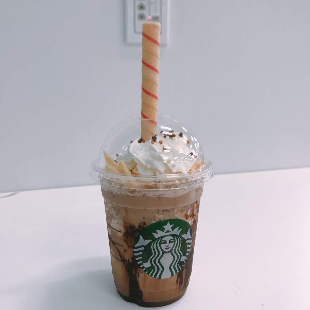 ユーザーが投稿したサンタブーツ チョコレートフラペチーノの写真 - 実際訪問したユーザーが直接撮影して投稿した代々木カフェスターバックスコーヒー 新宿サザンテラス店の写真