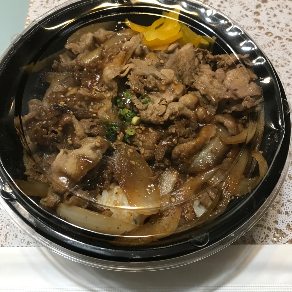 ユーザーが投稿した焼き牛丼弁当の写真 - 実際訪問したユーザーが直接撮影して投稿した宮原焼肉焼肉ざんまいの写真