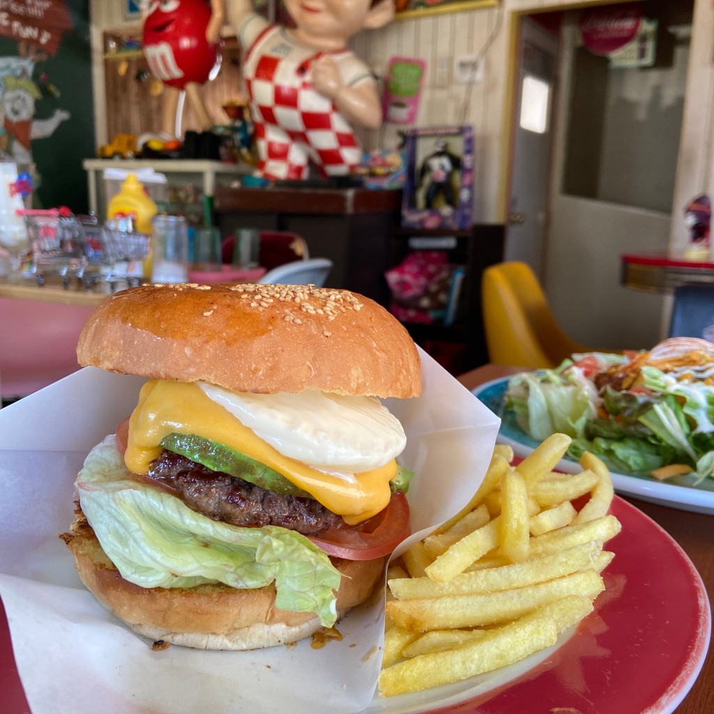 ユーザーが投稿したAvocado Cheese Burgerの写真 - 実際訪問したユーザーが直接撮影して投稿した南越谷ハンバーガートイボックスカフェの写真