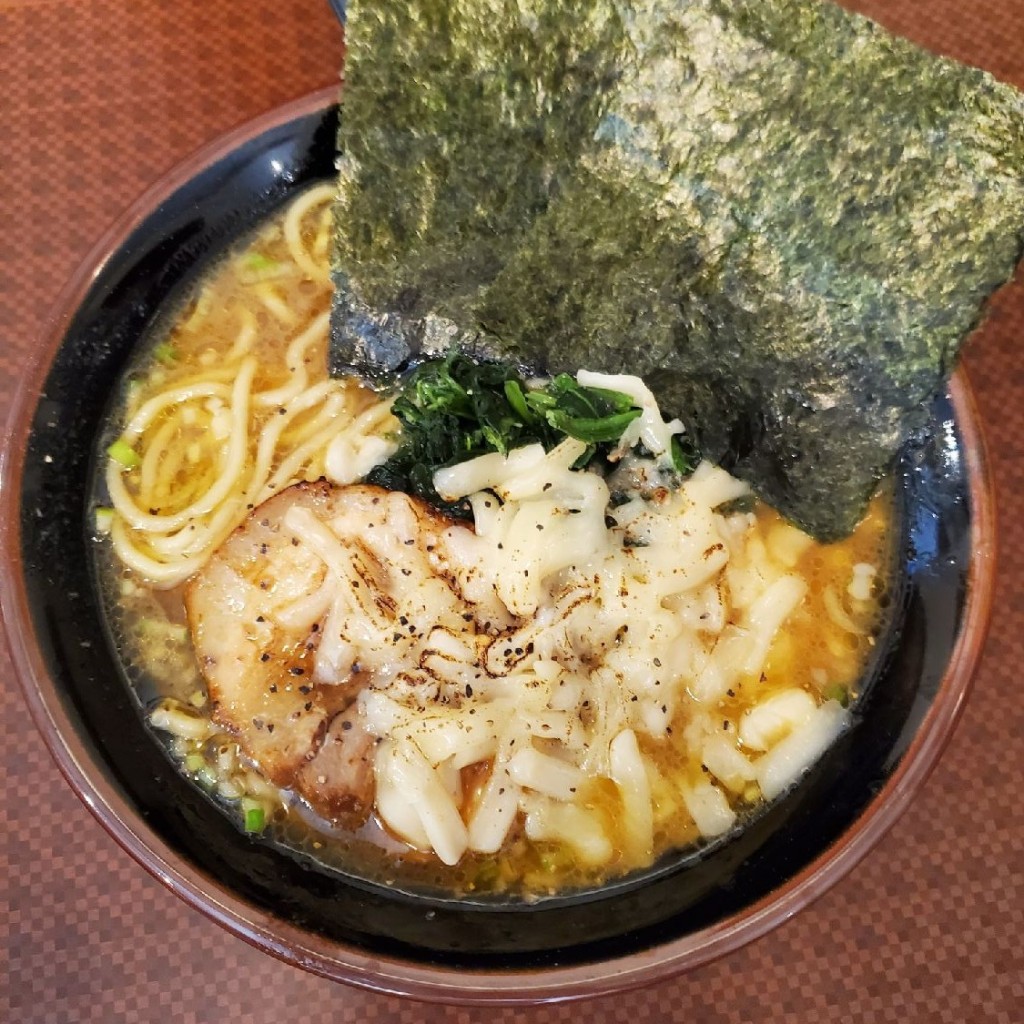 ユーザーが投稿したラーメン モッツァレラチーズトッピングの写真 - 実際訪問したユーザーが直接撮影して投稿した吉島ラーメン / つけ麺ヌードルハーツの写真