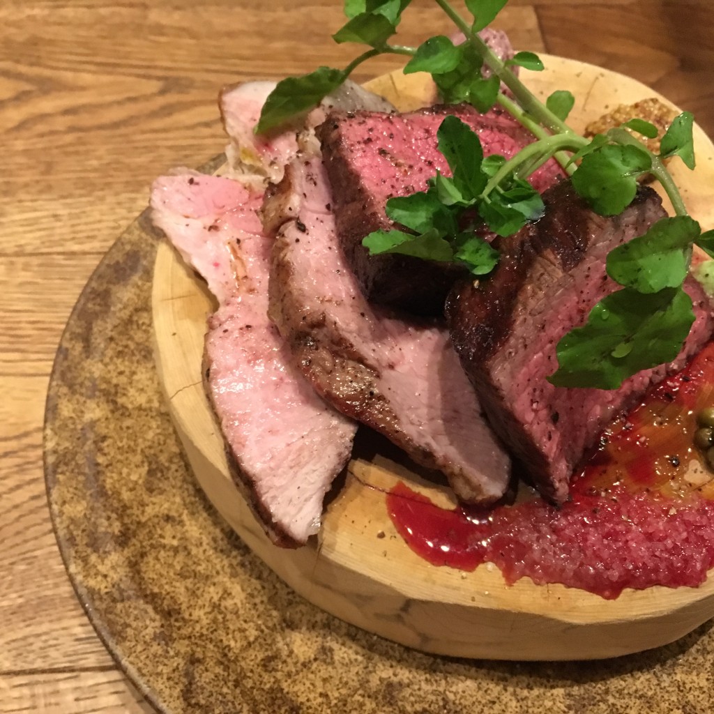 ユーザーが投稿した肉盛り2種の写真 - 実際訪問したユーザーが直接撮影して投稿した西新宿ビストロ肉ビストロ灯の写真