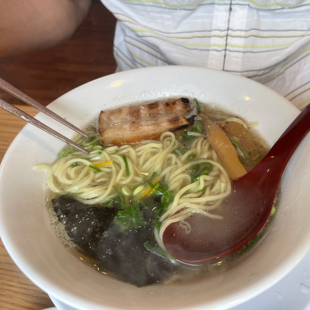 ユーザーが投稿したゆず塩ラーメンの写真 - 実際訪問したユーザーが直接撮影して投稿した国信ラーメン専門店とりの助 東海田店の写真