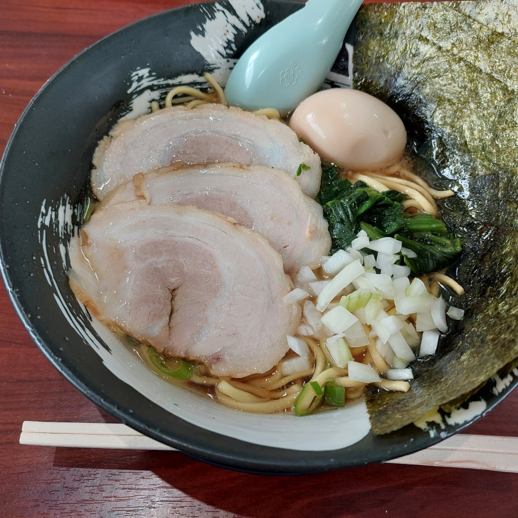 ユーザーが投稿した全部乗せラーメンの写真 - 実際訪問したユーザーが直接撮影して投稿した鷲塚ラーメン専門店濃厚家系ラーメン ぼんち家の写真