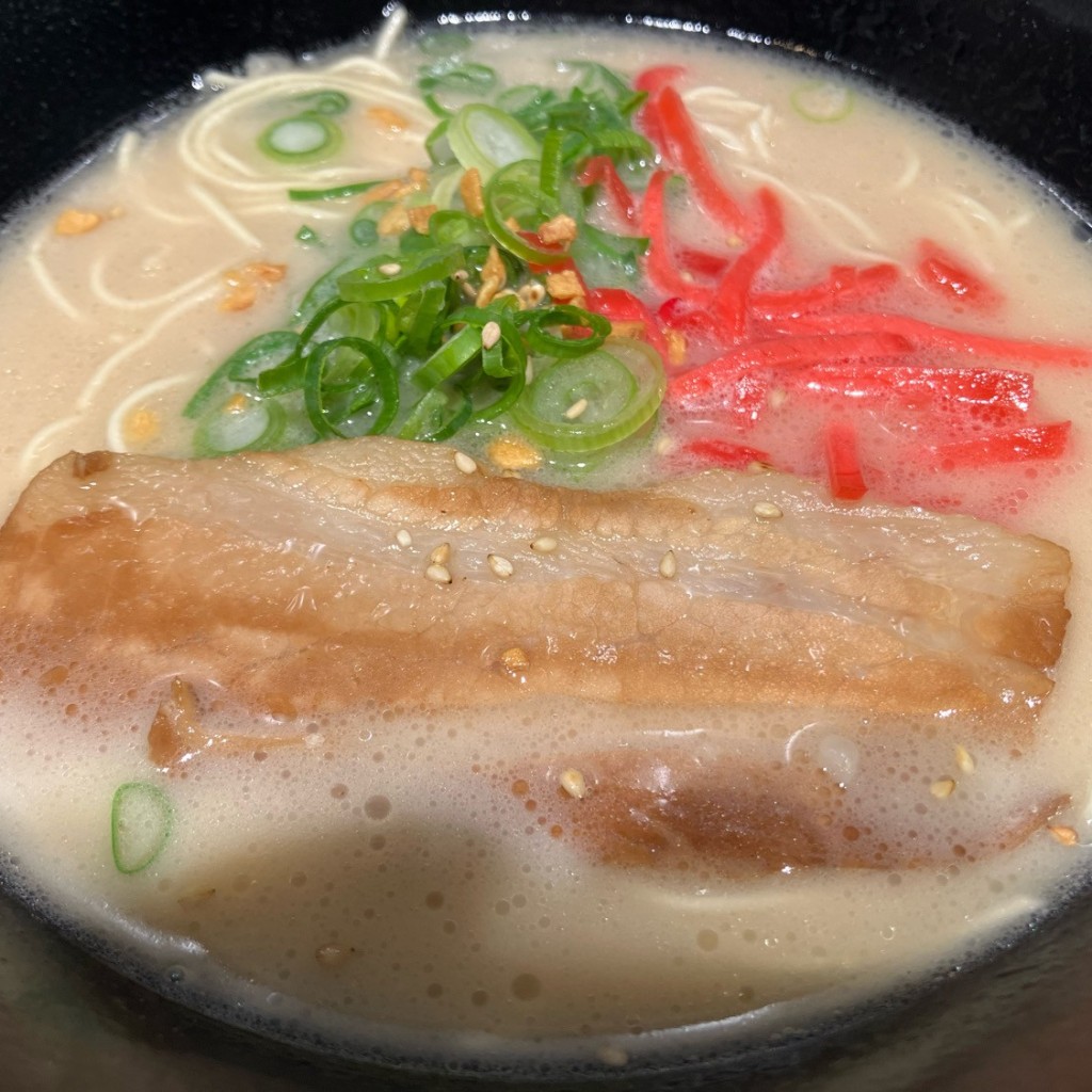 ユーザーが投稿したとんこつラーメンの写真 - 実際訪問したユーザーが直接撮影して投稿した梅田ラーメン専門店うまかラーメンの写真