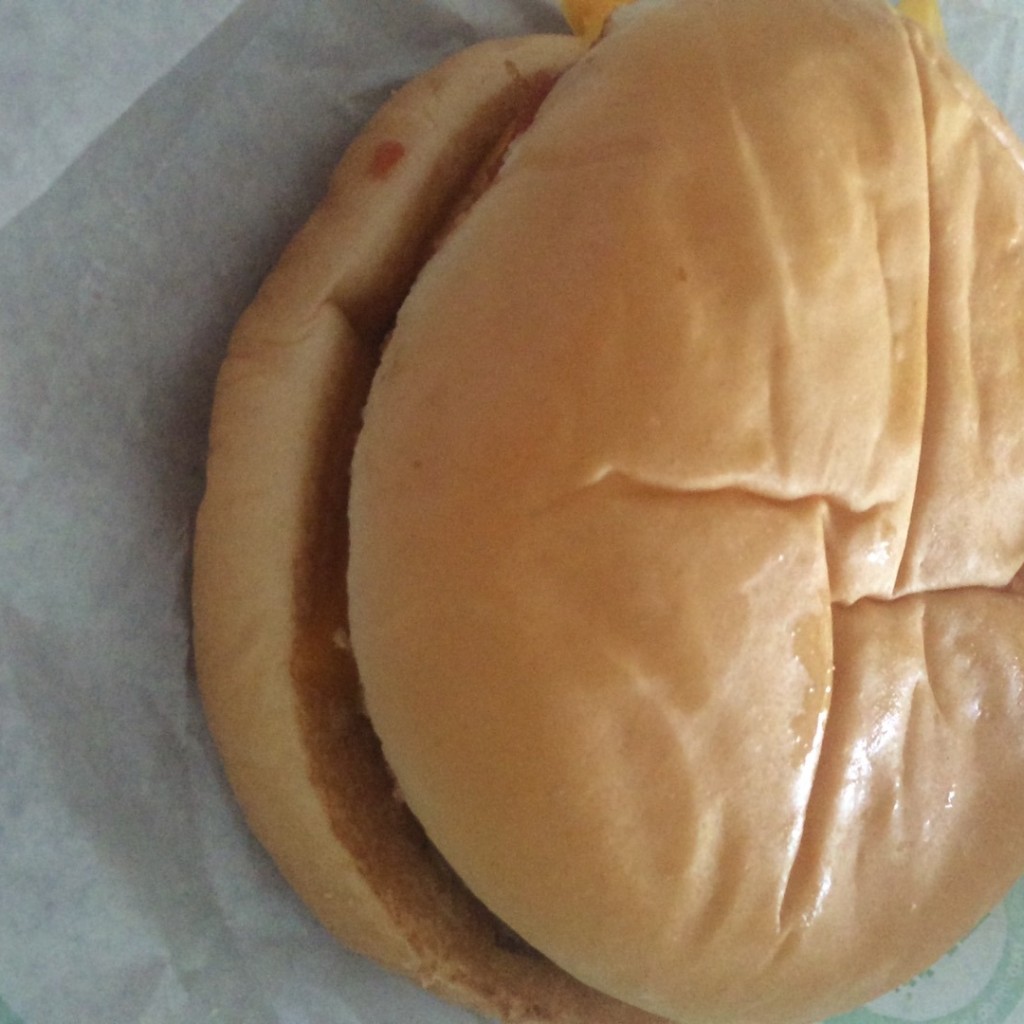ユーザーが投稿したエッグチーズバーガーの写真 - 実際訪問したユーザーが直接撮影して投稿した新鎌ケ谷ファーストフードマクドナルド 新鎌ヶ谷駅前店の写真