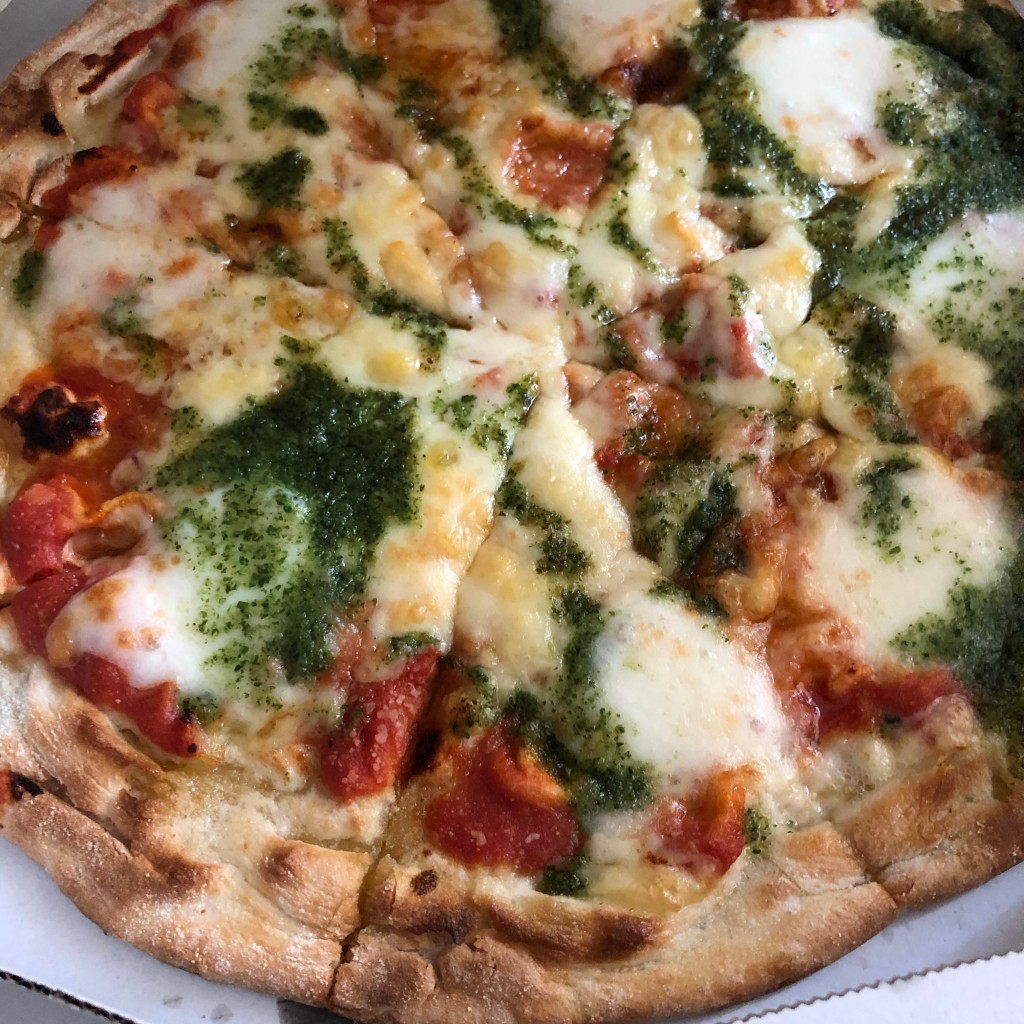 ユーザーが投稿したマルゲリータピザの写真 - 実際訪問したユーザーが直接撮影して投稿した学南町ファミリーレストランガスト 岡山学南町店の写真