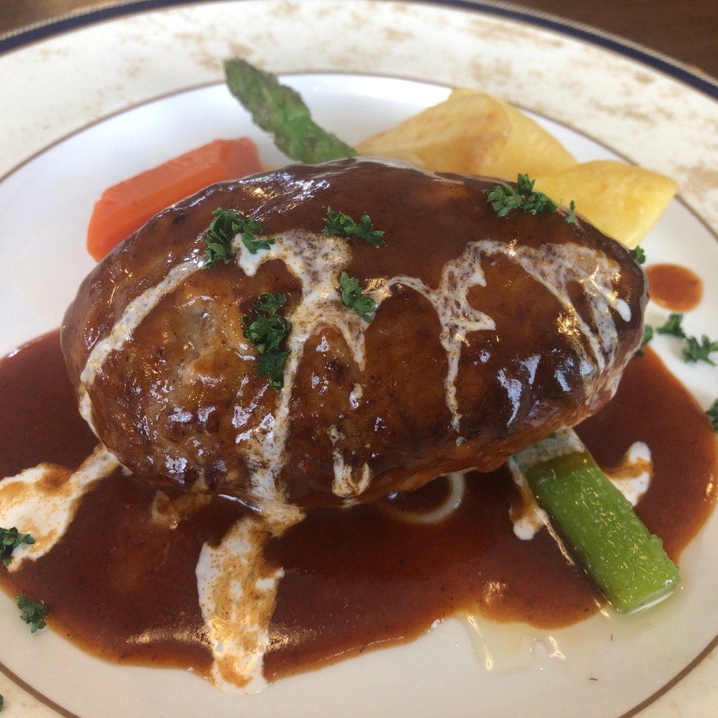 ユーザーが投稿したハンバーグランチ(デミグラス)の写真 - 実際訪問したユーザーが直接撮影して投稿した倉田カフェ洋食喫茶 アドロックの写真