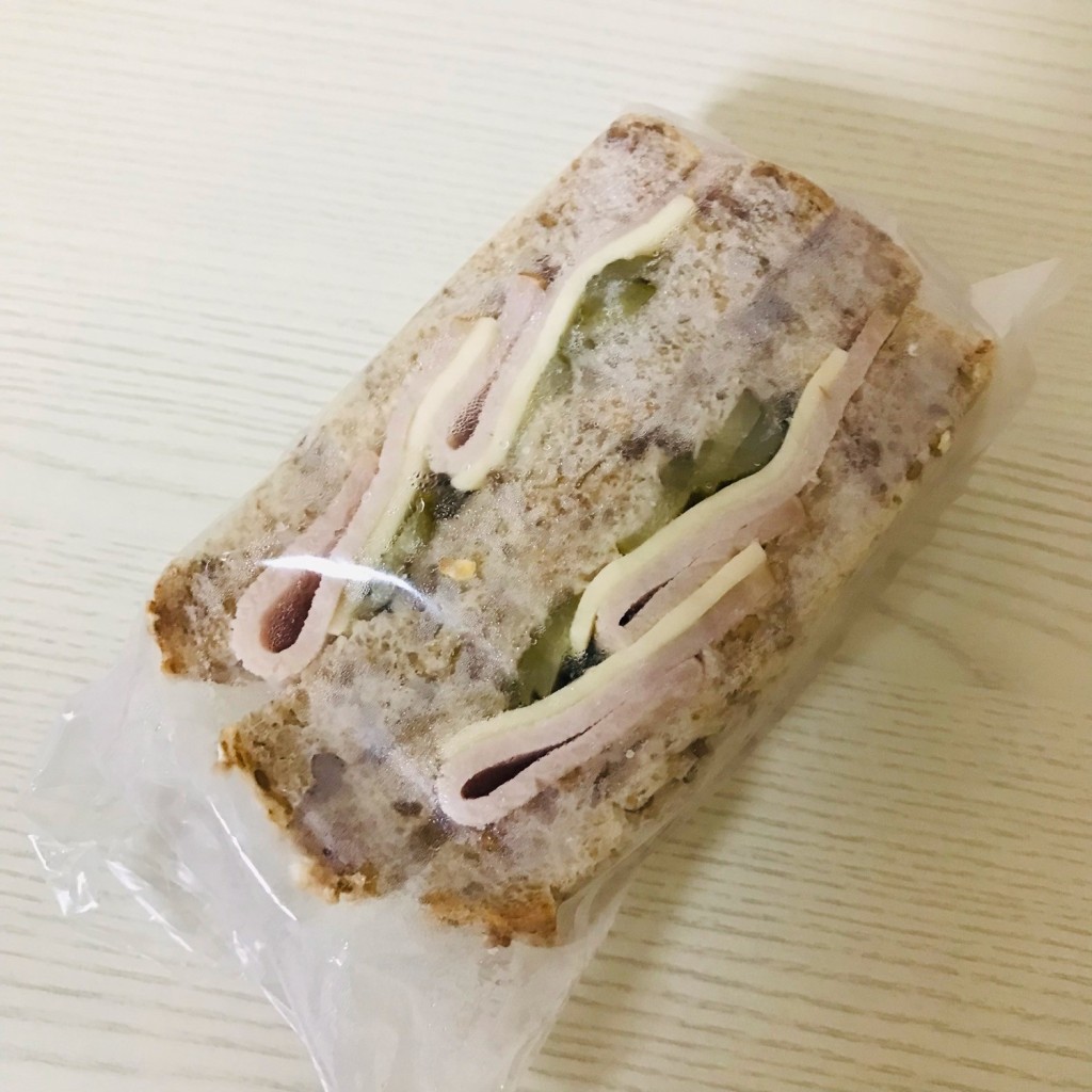 ユーザーが投稿した胚芽食パンのロースハムチーズサンドの写真 - 実際訪問したユーザーが直接撮影して投稿した南池袋カフェ猿田彦珈琲 池袋の写真