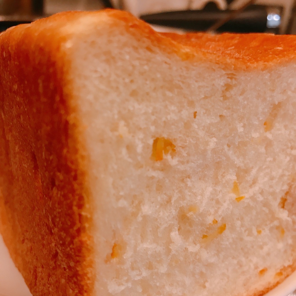 ユーザーが投稿した伊予柑の食パンの写真 - 実際訪問したユーザーが直接撮影して投稿した有楽町ベーカリール・プチメック 日比谷店の写真