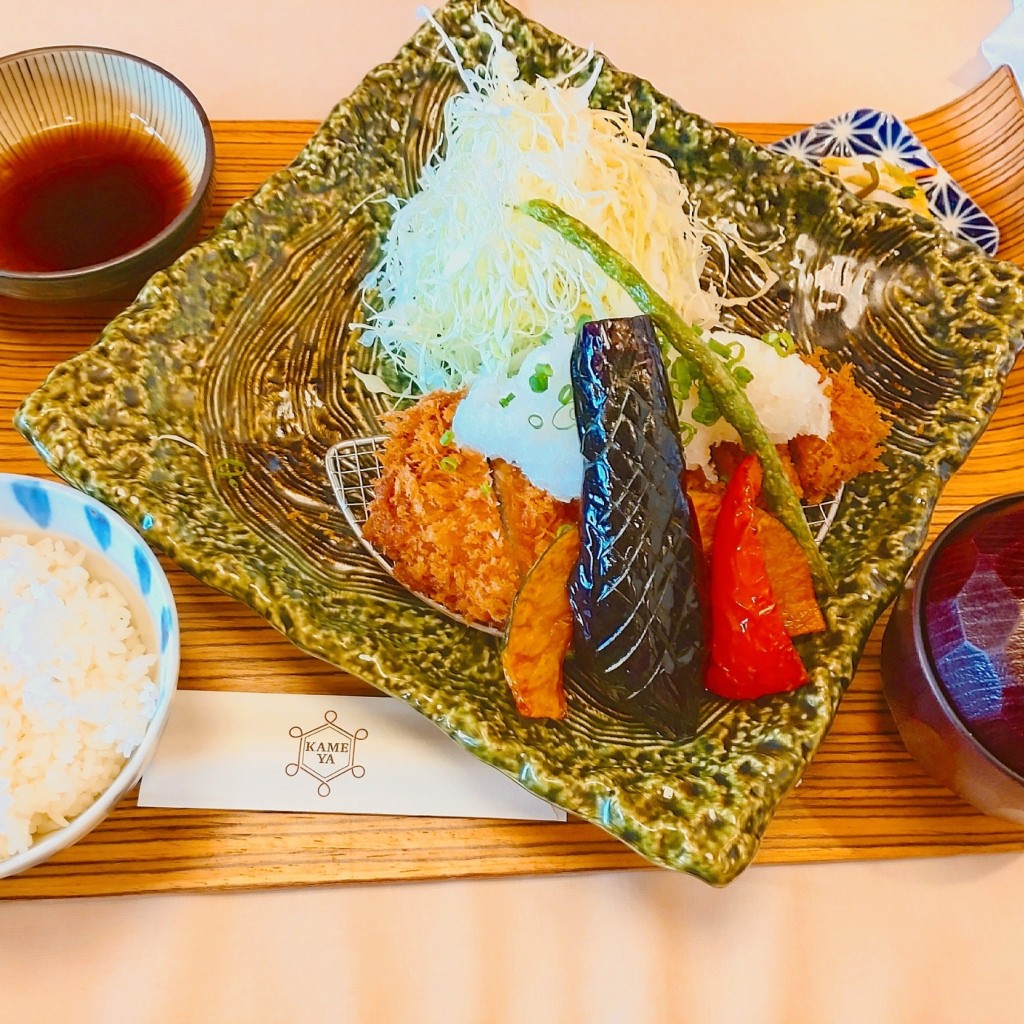 ユーザーが投稿した揚野菜おろしロースかつの写真 - 実際訪問したユーザーが直接撮影して投稿した若田町うどんかめやの写真