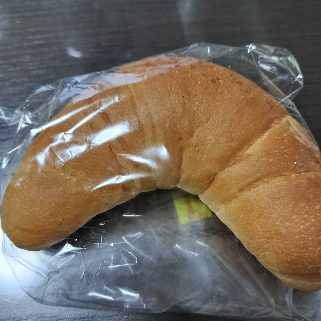 ユーザーが投稿した北海道小麦の塩パンの写真 - 実際訪問したユーザーが直接撮影して投稿した野火止ベーカリーBs CAFE クルネ店の写真
